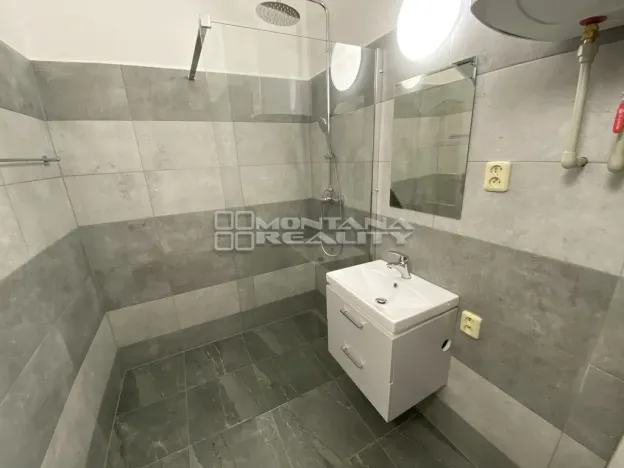 Prodej bytu 2+1, Šternberk, Komenského, 38 m2