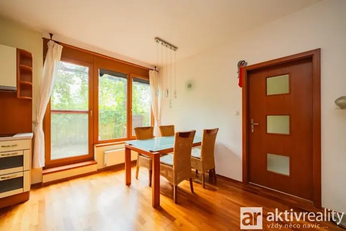 Pronájem bytu 2+kk, Praha - Smíchov, Na Císařce, 49 m2