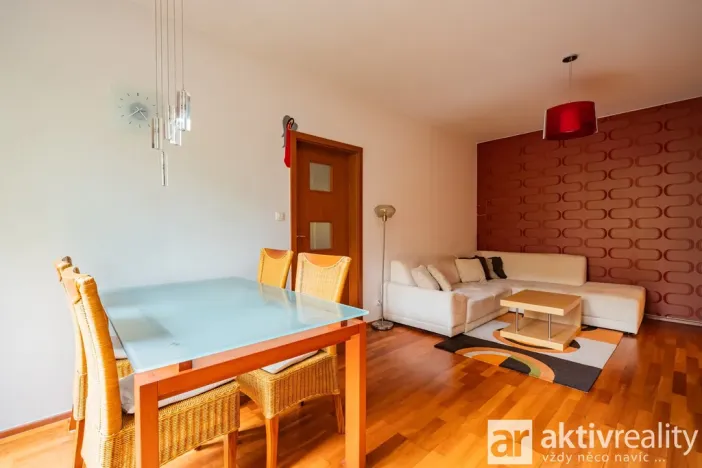 Pronájem bytu 2+kk, Praha - Smíchov, Na Císařce, 49 m2