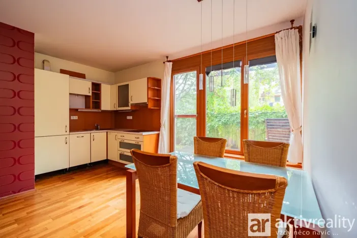Pronájem bytu 2+kk, Praha - Smíchov, Na Císařce, 49 m2