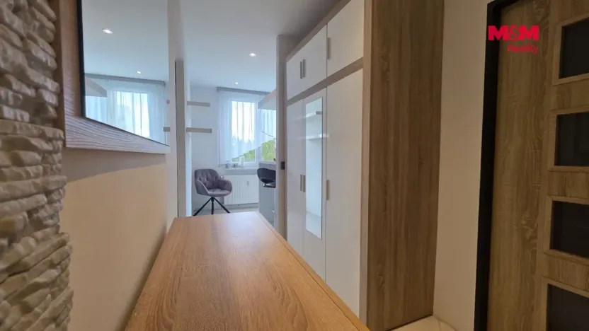 Pronájem bytu 1+1, Karlovy Vary - Rybáře, Sibiřská, 37 m2