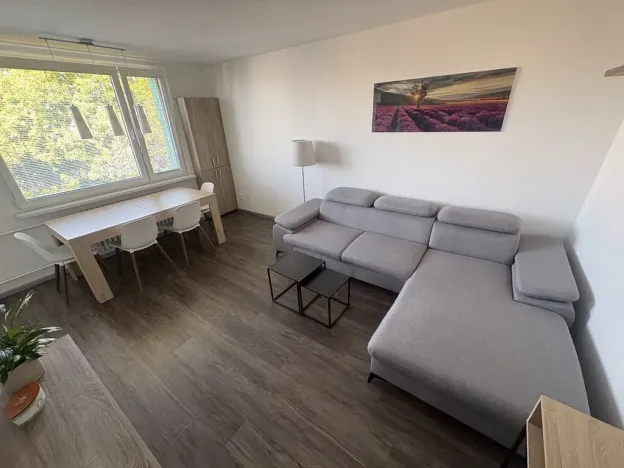Pronájem bytu 3+1, Jičín, Nám. V. Čtvrtka, 68 m2