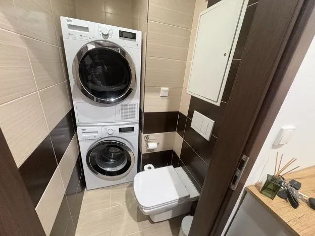 Pronájem bytu 3+1, Jičín, Nám. V. Čtvrtka, 68 m2