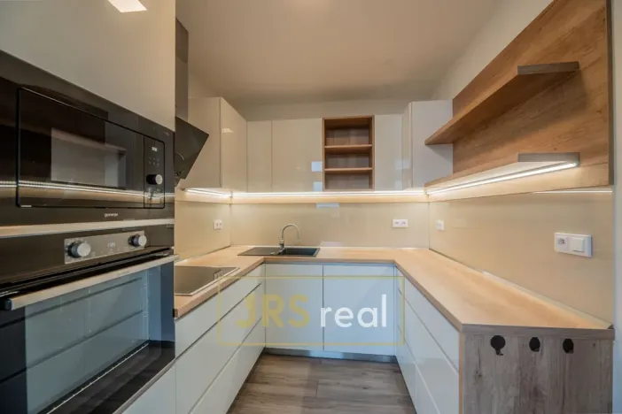 Prodej bytu 3+1, Veselí nad Moravou, Hutník, 67 m2