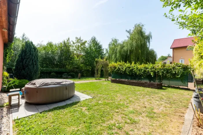 Prodej rodinného domu, Milovice, Kaštanová, 63 m2