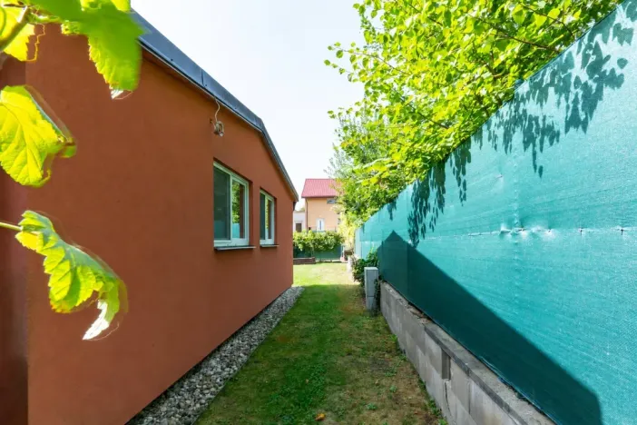 Prodej rodinného domu, Milovice, Kaštanová, 63 m2