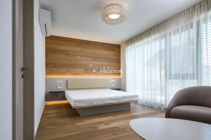 Pronájem rodinného domu, Praha - Troja, Pod Salabkou, 433 m2