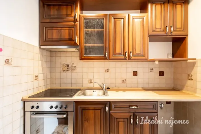 Pronájem bytu 2+kk, Praha, Na Komořsku, 45 m2