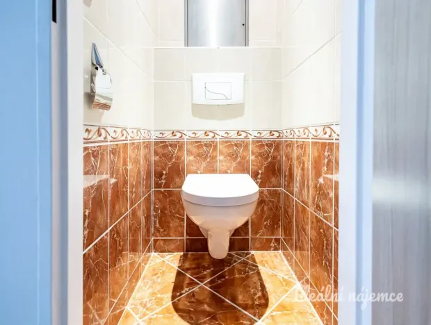 Pronájem bytu 2+kk, Praha - Komořany, Na Komořsku, 45 m2