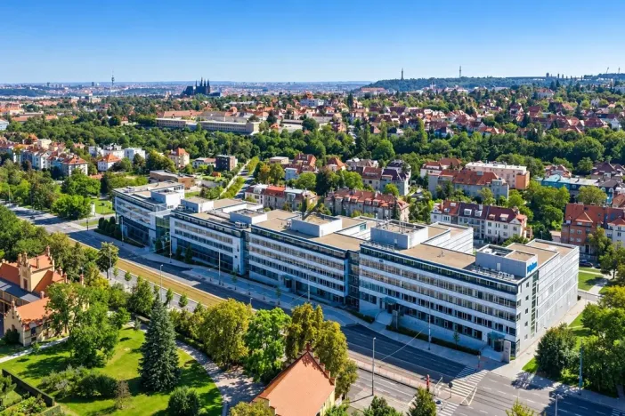 Pronájem kanceláře, Praha - Dejvice, Evropská, 325 m2