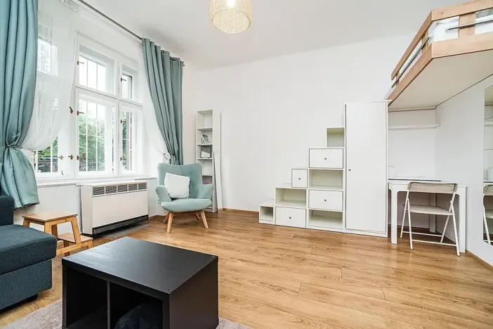 Pronájem bytu 1+kk, Praha - Žižkov, Fibichova, 32 m2