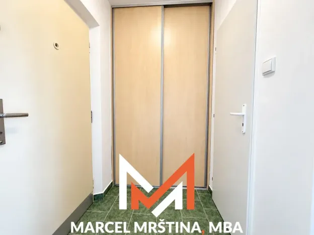Pronájem bytu 1+kk, Náchod, Běloveská, 30 m2