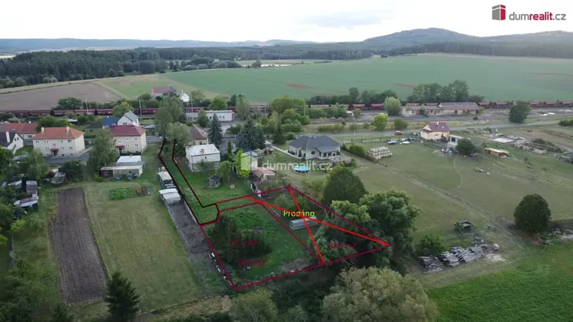 Prodej pozemku pro bydlení, Vroutek, Nádražní, 810 m2