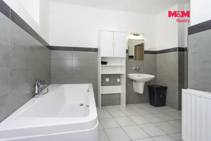 Pronájem bytu 2+kk, Holice, Palackého, 53 m2