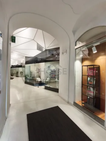 Pronájem obchodního prostoru, Praha - Staré Město, Na příkopě, 25 m2
