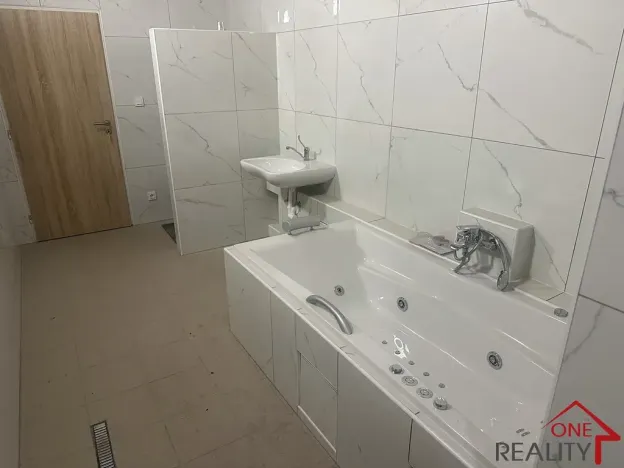 Pronájem ordinace, Napajedla, Dr. Beneše, 375 m2