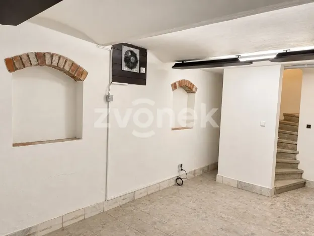 Pronájem restaurace, Otrokovice, K. H. Máchy, 165 m2