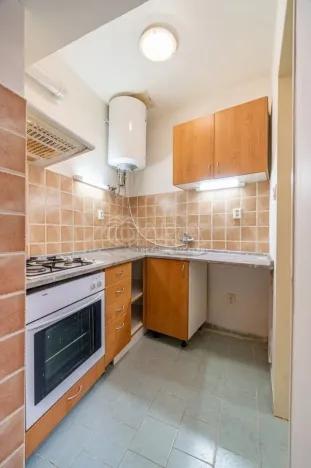Pronájem bytu 1+kk, Dřevohryzy, 27 m2
