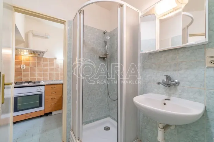 Pronájem bytu 1+kk, Dřevohryzy, 27 m2