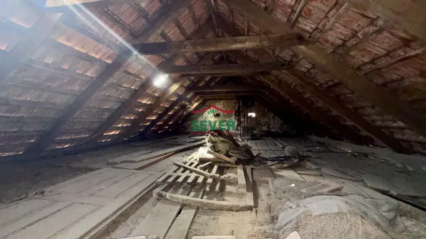 Prodej rodinného domu, Křesín - Levousy, 241 m2