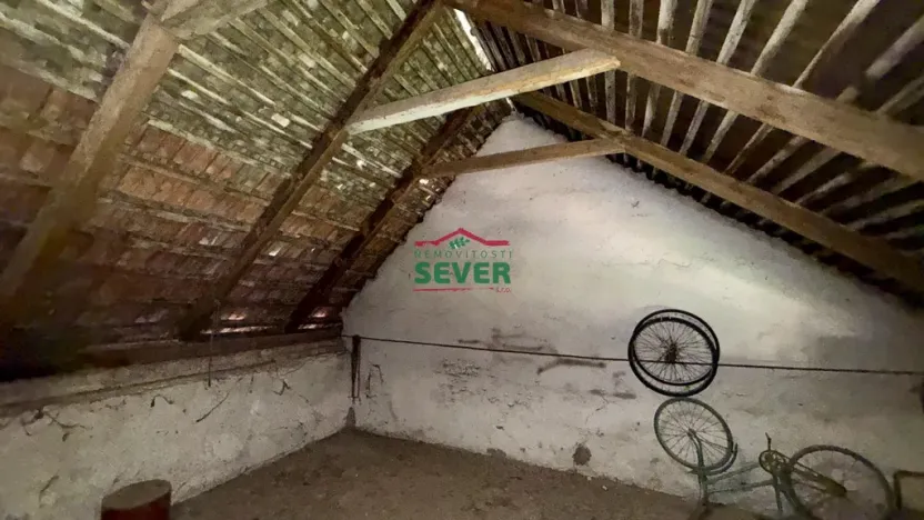 Prodej rodinného domu, Křesín - Levousy, 241 m2