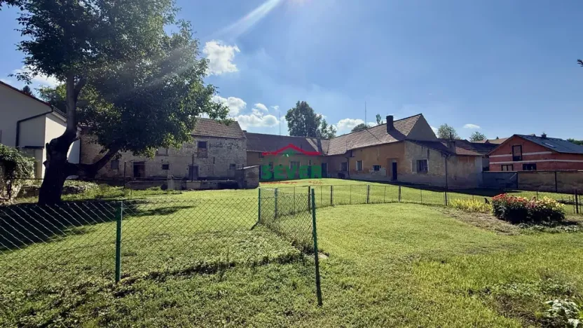 Prodej rodinného domu, Křesín - Levousy, 241 m2