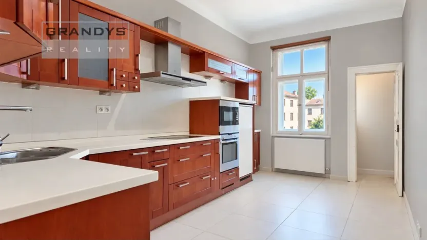 Pronájem bytu 3+1, Praha - Bubeneč, Čechova, 104 m2