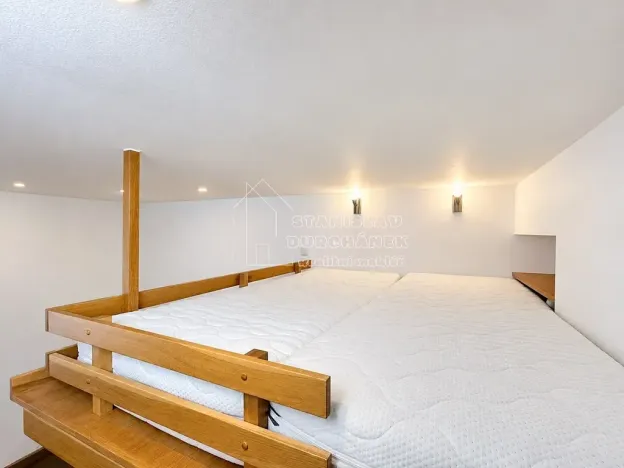 Pronájem bytu 2+1, Praha - Kobylisy, Střelničná, 72 m2