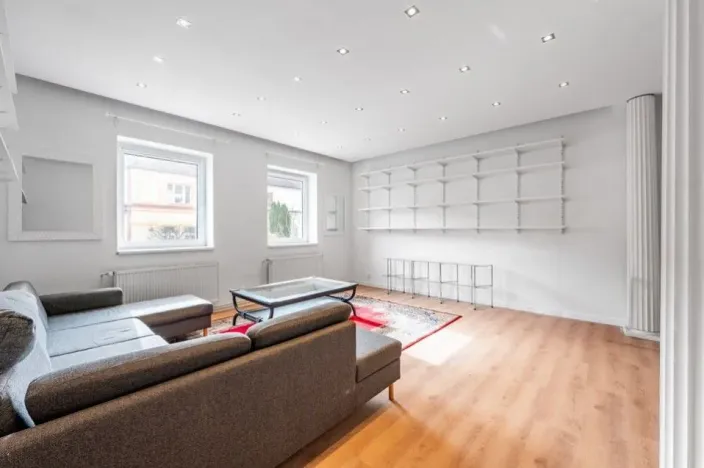 Pronájem rodinného domu, Praha - Kobylisy, Sedlecká, 200 m2