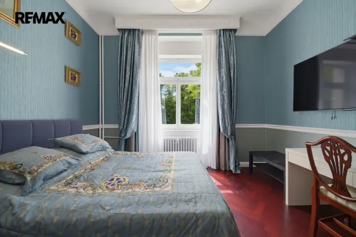 Prodej bytu 2+1, Karlovy Vary, nábřeží Jana Palacha, 65 m2