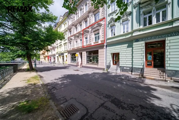 Prodej bytu 2+1, Karlovy Vary, nábřeží Jana Palacha, 65 m2