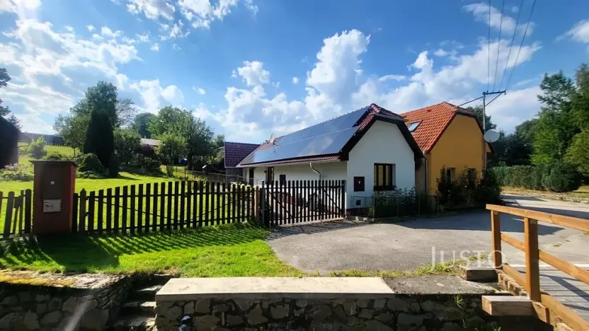 Prodej rodinného domu, Lhenice, 61 m2
