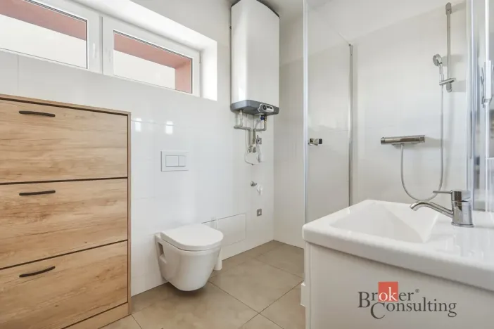Pronájem bytu 1+kk, Žacléř, Rýchorské náměstí, 36 m2