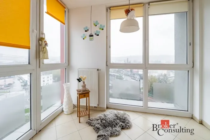 Pronájem bytu 3+kk, Praha - Hloubětín, Nademlejnská, 85 m2