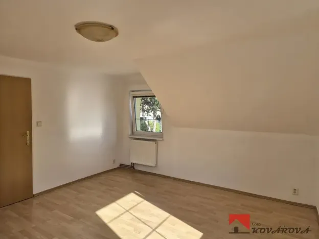 Pronájem bytu 3+1, Kralupy nad Vltavou, Kuzmínova, 60 m2