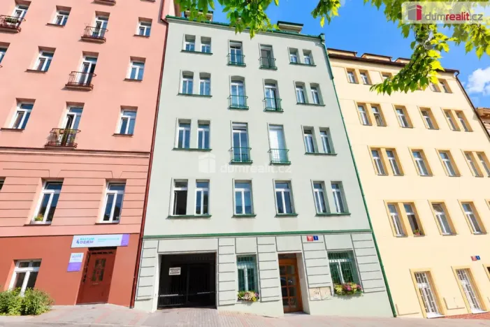 Prodej garáže, Praha - Vršovice, Holandská, 14 m2