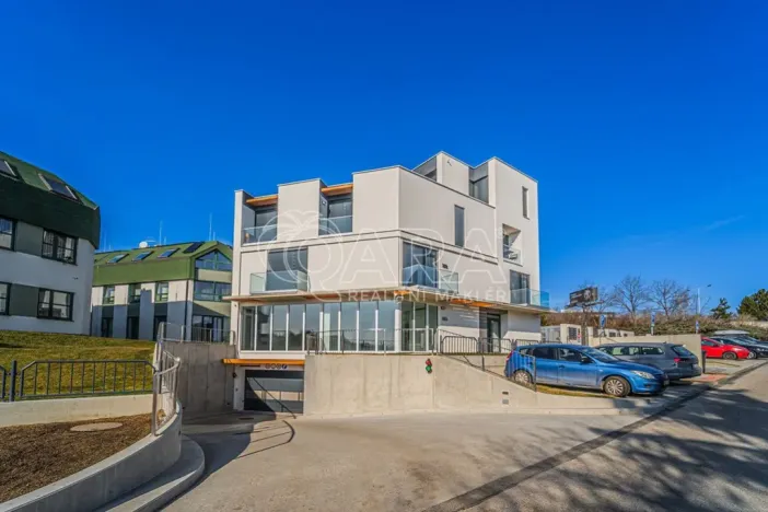 Pronájem bytu 1+kk, Praha - Stodůlky, Za Lužinami, 27 m2