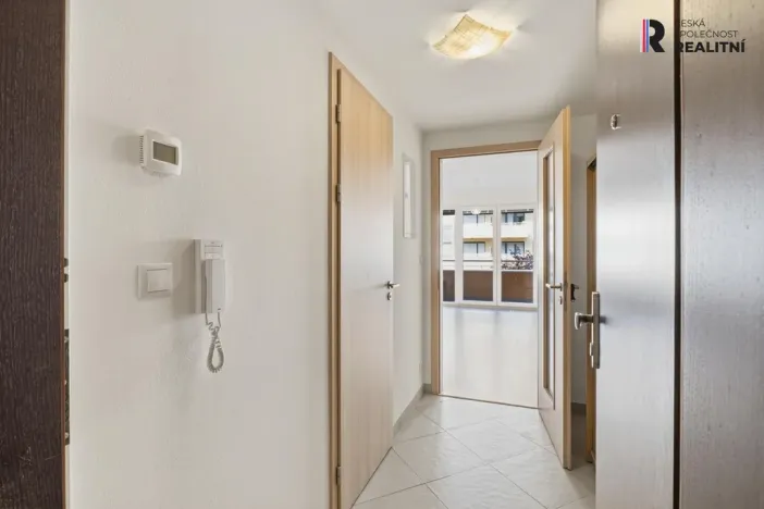 Pronájem bytu 1+kk, Praha - Třebonice, Do zahrádek I, 29 m2