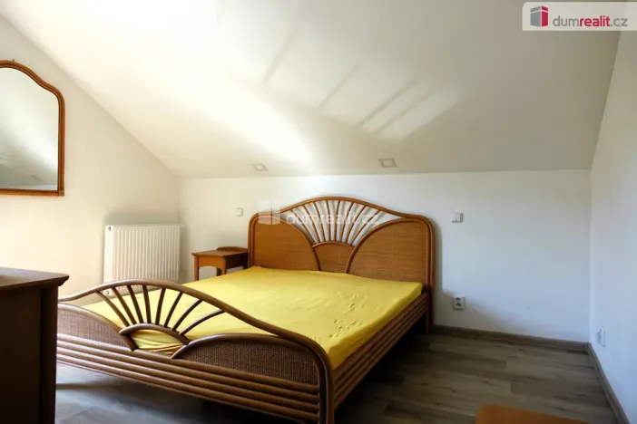 Pronájem rodinného domu, Bystřice - Ouběnice, 300 m2