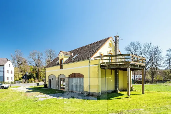 Prodej rodinného domu, Cvikov, 197 m2
