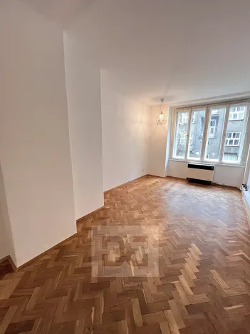 Pronájem bytu 2+1, Praha - Nové Město, Dittrichova, 50 m2