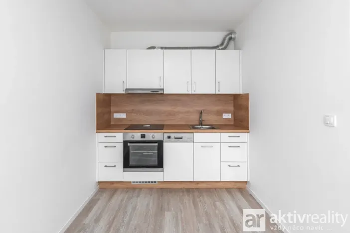 Pronájem bytu 2+kk, Praha - Kbely, Mladoboleslavská, 46 m2