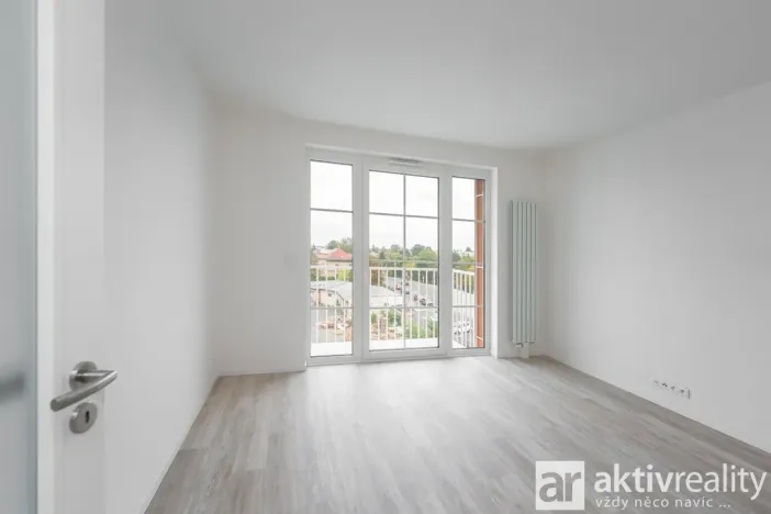 Pronájem bytu 2+kk, Praha - Kbely, Mladoboleslavská, 46 m2