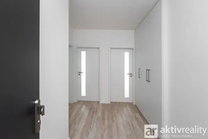 Pronájem bytu 2+kk, Praha - Kbely, Mladoboleslavská, 46 m2