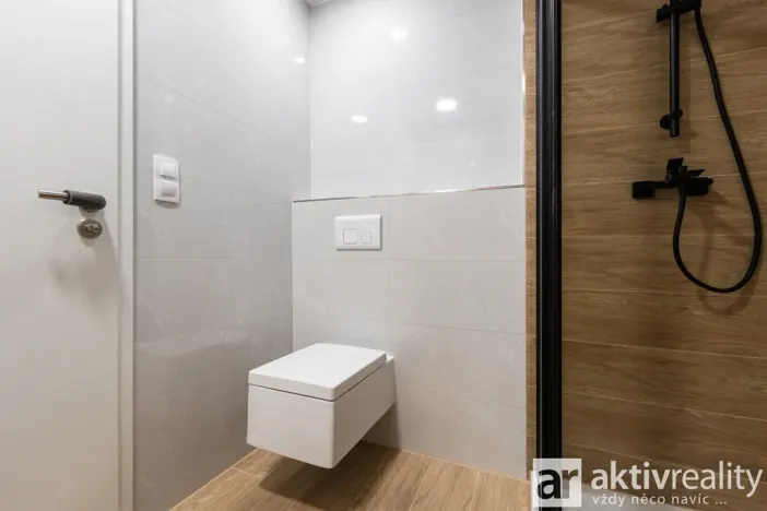 Pronájem bytu 2+kk, Praha - Kbely, Mladoboleslavská, 46 m2