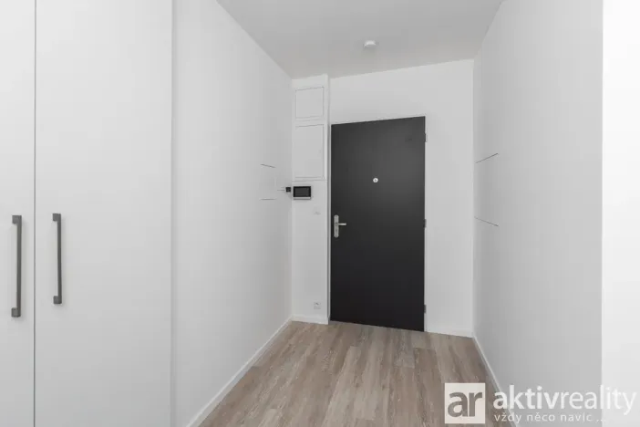 Pronájem bytu 2+kk, Praha - Kbely, Mladoboleslavská, 46 m2