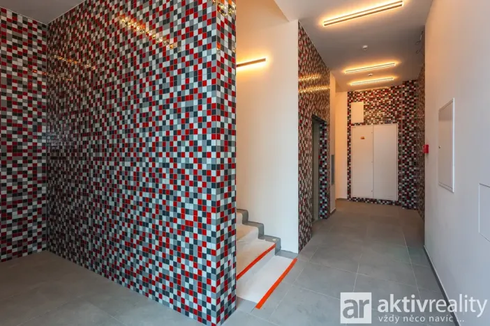 Pronájem bytu 2+kk, Praha - Kbely, Mladoboleslavská, 46 m2