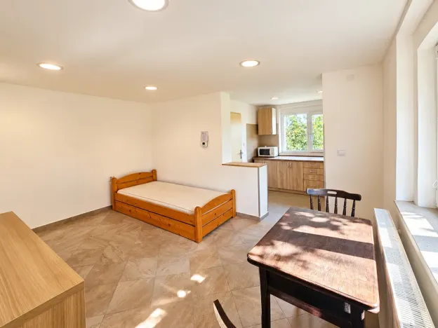 Pronájem bytu 2+kk, Chýnice, Mlejnská, 33 m2