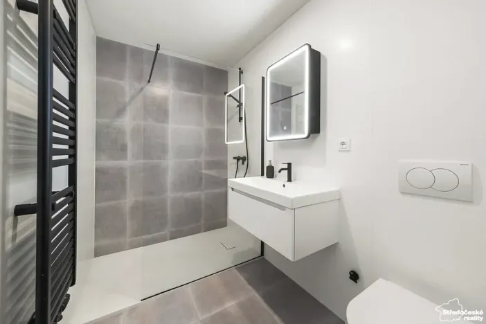 Prodej bytu 3+kk, Praha - Dolní Chabry, Kobyliská, 95 m2
