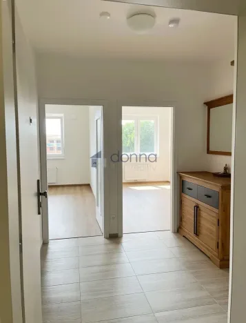 Pronájem bytu 2+kk, Praha, Sedlářova, 52 m2
